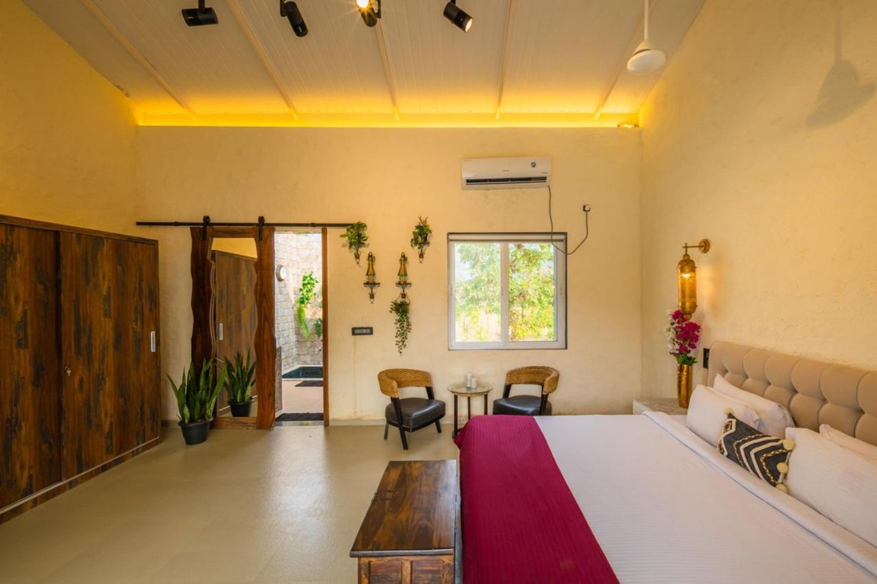 Saffronstays Turquoise Maison, คาร์จัต ภายนอก รูปภาพ